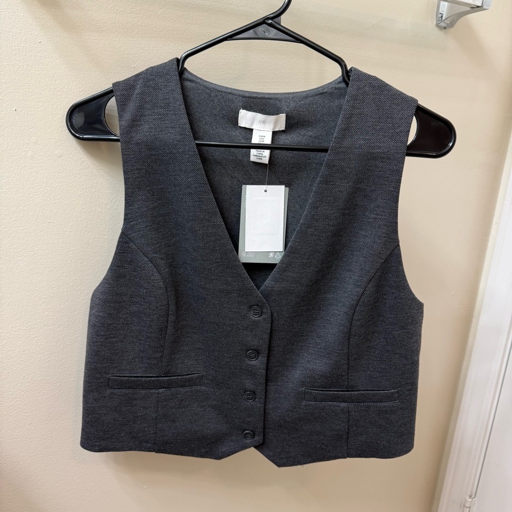 NWT H&M Grey button down/vest top